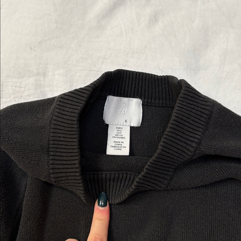 H&M sweater top - Picture 6 of 7